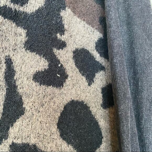 Latte Animal Print Denim Arm Cardigan Size Large - Picture 9 of 10